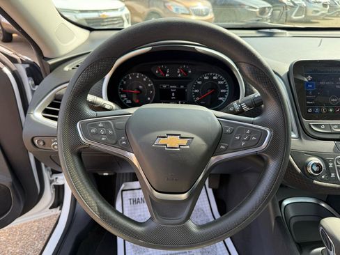 Used 2025 Chevrolet Malibu LT image 13