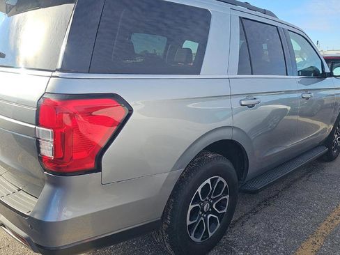 Used 2024 Ford Expedition XLT image 5