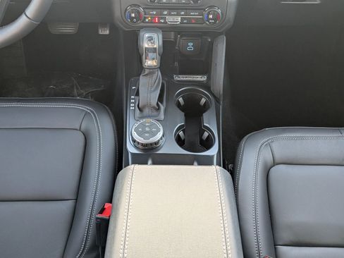 New 2025 Ford Bronco Outer Banks w/ Sasquatch Package image 20