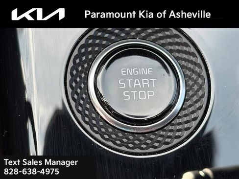 Certified 2025 Kia Niro EX FWD image 13