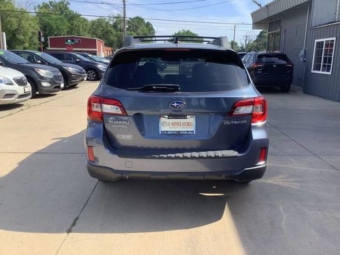 Used 2016 Subaru Outback 2.5i Limited AWD/4WD image 7