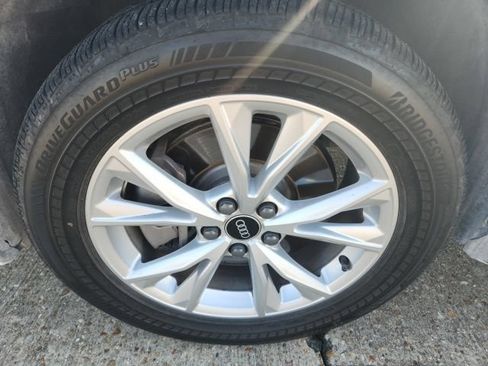 Used 2022 Audi Q3 2.0T Premium w/ Convenience Package AWD/4WD image 13