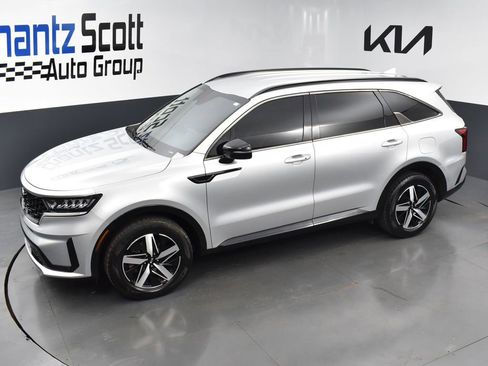 Used 2021 Kia Sorento S FWD image 10