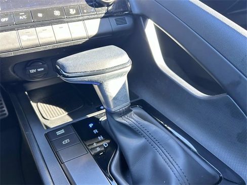 Used 2025 Hyundai Elantra Sport image 28
