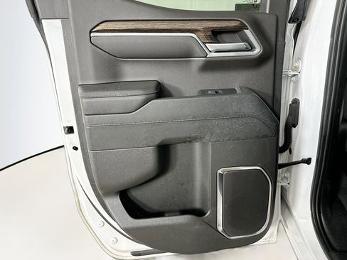 Used 2023 GMC Sierra 1500 Elevation image 26