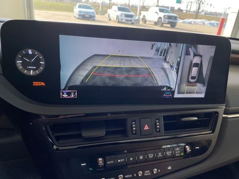 Used 2022 Lexus ES 350 Ultra Luxury image 20