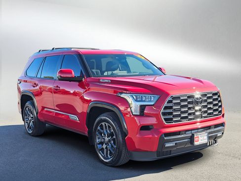 Used 2025 Toyota Sequoia Platinum image 7