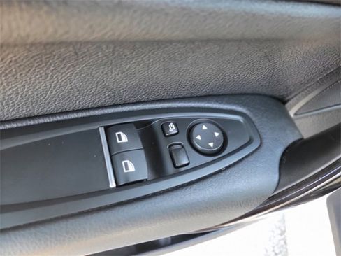 Used 2020 BMW 230i Coupe w/ Premium Package image 15