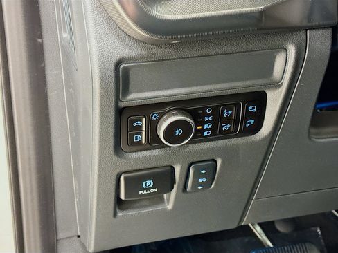 Used 2025 Ford F150 Lariat w/ Equipment Group 502A High AWD/4WD image 10