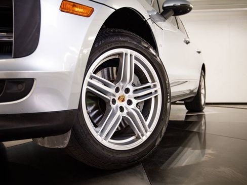 Used 2020 Porsche Macan S AWD/4WD image 12