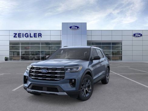 New 2026 Ford Explorer Active w/ Active Comfort Package image 2