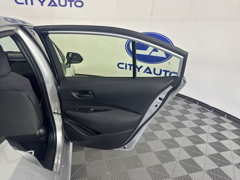 Used 2022 Toyota Corolla LE FWD image 33