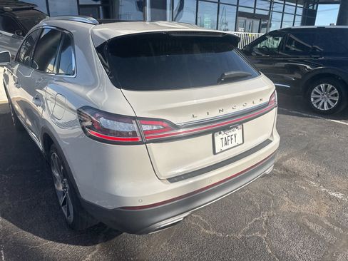 Used 2021 Lincoln Nautilus Reserve w/ Equipment Group 201A AWD/4WD image 5