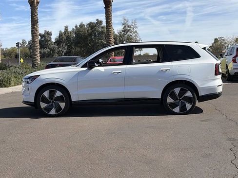 New 2025 Volvo EX90 Ultra w/ Protection Package Premier image 10