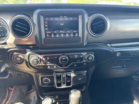 Used 2022 Jeep Wrangler Unlimited Sport AWD/4WD image 5