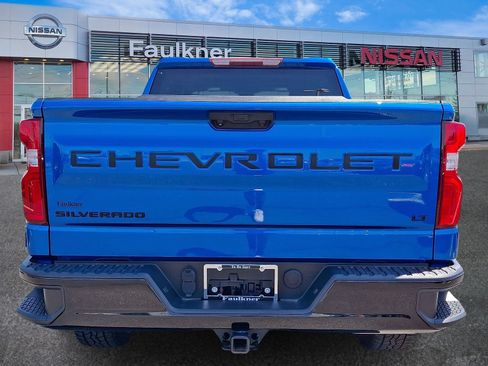 Used 2022 Chevrolet Silverado 1500 LT Trail Boss w/ Protection Package AWD/4WD image 5