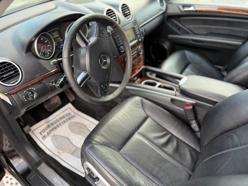 Used 2008 Mercedes-Benz GL 550 4MATIC image 9