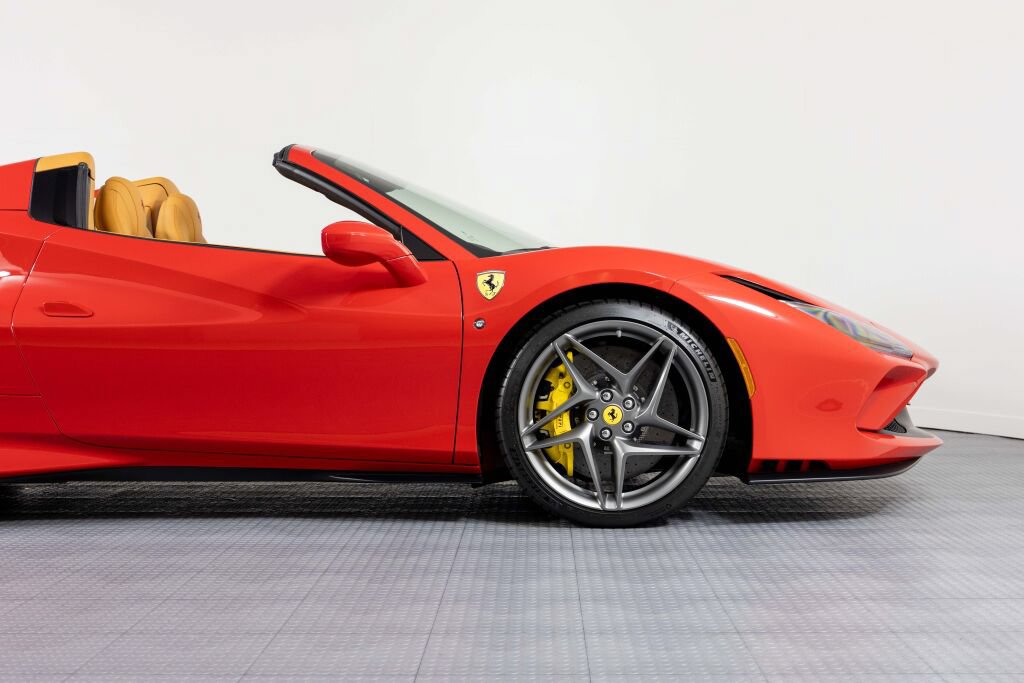 Used 2022 Ferrari F8 Tributo RWD image 21