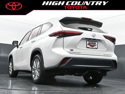 New 2026 Toyota Highlander Limited AWD/4WD image 38
