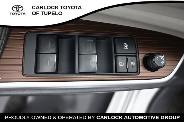 Used 2023 Toyota Sienna LE FWD image 21