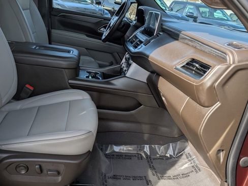 Used 2022 GMC Yukon XL SLT w/ SLT Luxury Package image 21