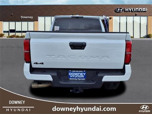 Used 2024 Toyota Tacoma TRD Off-Road image 5