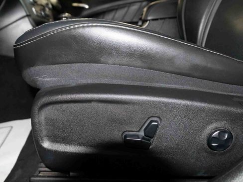 Used 2019 Dodge Charger SXT w/ Plus Group image 11