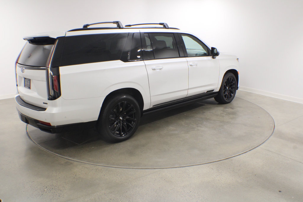Used 2023 Cadillac Escalade ESV Sport Platinum w/ LPO, ONYX Package AWD/4WD image 6