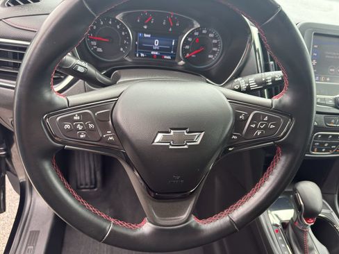 Certified 2023 Chevrolet Equinox RS FWD image 16