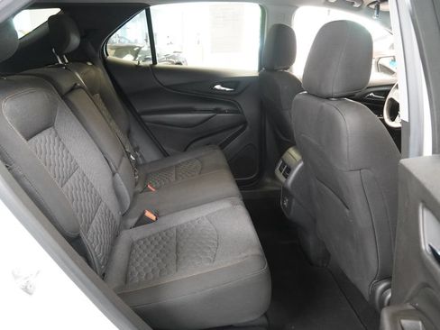 Used 2020 Chevrolet Equinox LT w/ Driver Convenience Package FWD image 32
