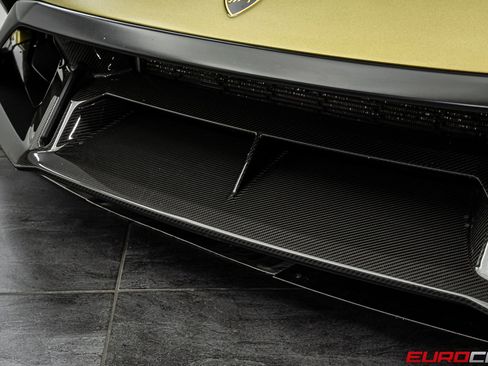 Used 2022 Lamborghini Huracan STO image 13