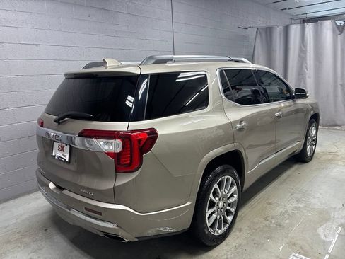 Used 2022 GMC Acadia Denali w/ Denali Ultimate Package AWD/4WD image 2