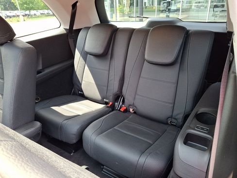 Certified 2023 Mercedes-Benz GLS 450 4MATIC image 11