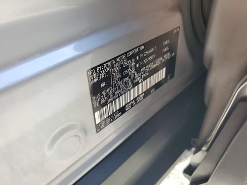 Used 2019 Toyota RAV4 XLE w/ Convenience Package AWD/4WD image 29