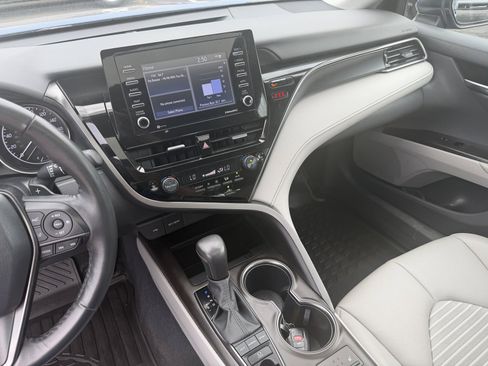Used 2024 Toyota Camry SE w/ Cold Weather Package AWD/4WD image 15