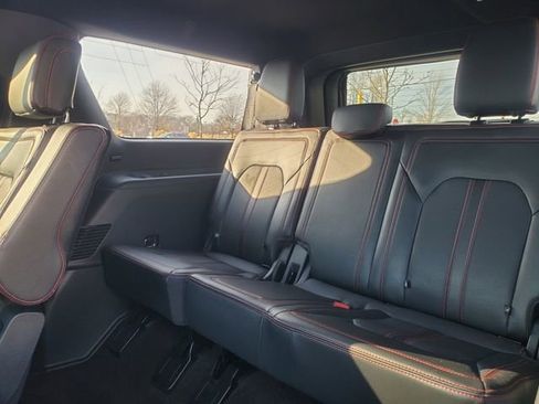 Used 2023 Ford Expedition Max Limited image 35