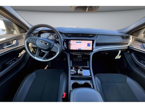 New 2026 Jeep Grand Cherokee L 4WD image 6