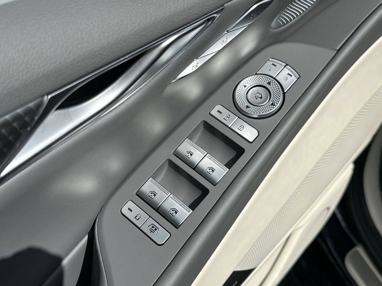 New 2025 Genesis G80 2.5T Sport Prestige AWD/4WD image 19