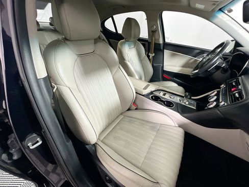 Used 2020 Genesis G70 3.3T w/ Elite Package image 30