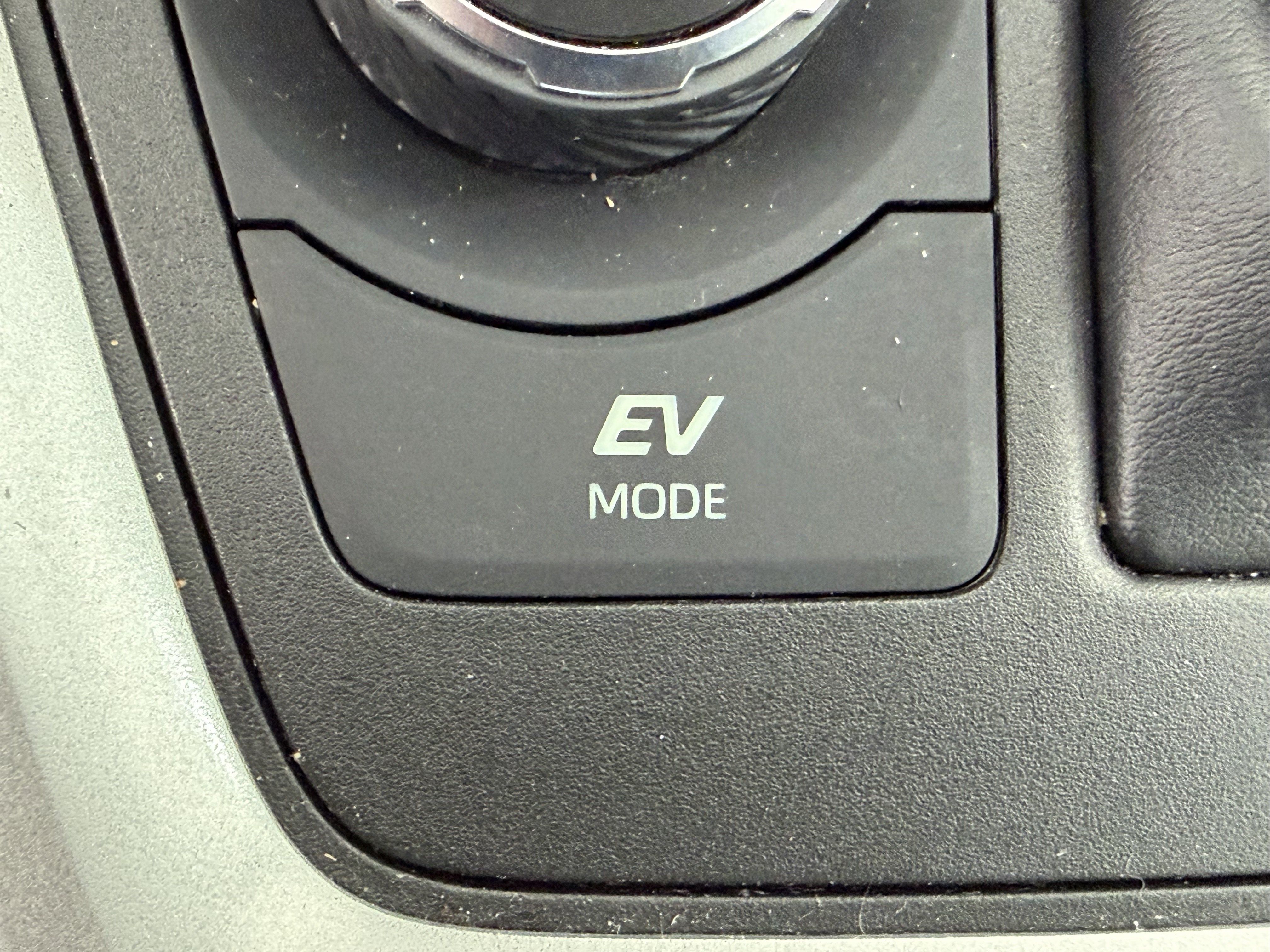 Used 2022 Toyota RAV4 XLE w/ Convenience Package AWD/4WD image 26