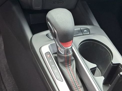 Used 2024 Chevrolet Trax RS FWD image 11