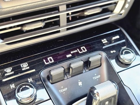 Used 2022 Porsche 911 Carrera 4S image 21