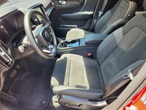 Certified 2023 Volvo C40 P8 Recharge Ultimate AWD/4WD image 9