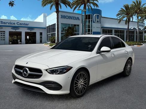 Used 2023 Mercedes-Benz C 300 4MATIC Sedan image 4