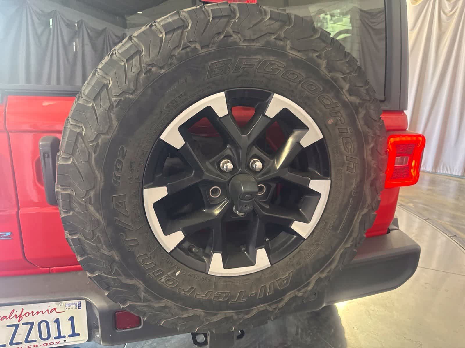 Used 2024 Jeep Wrangler Unlimited Rubicon 4xe AWD/4WD image 16