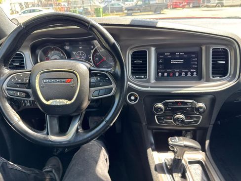 Used 2020 Dodge Charger SXT w/ Leather Interior Group RWD image 21