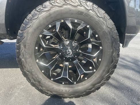 Used 2019 RAM 1500 Limited AWD/4WD image 33
