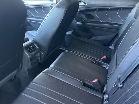 Certified 2023 Volkswagen Tiguan SE FWD image 12