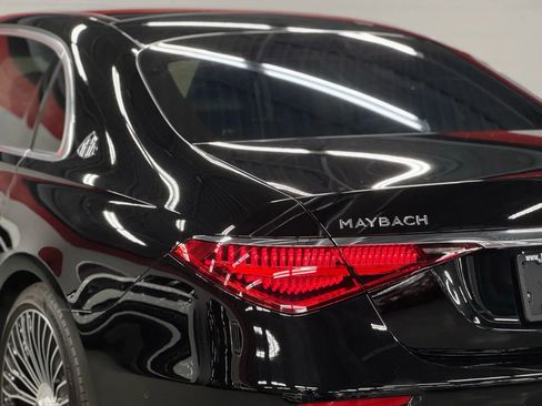 Used 2023 Mercedes-Benz Maybach S 680 4MATIC w/ Manufaktur Leather Package image 9