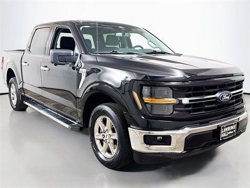 Used 2024 Ford F150 XLT image 3